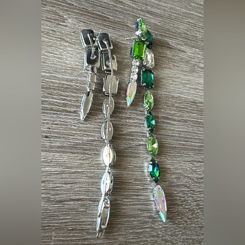 Statement Drop Greenearringsa393 - image 4